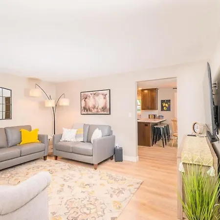 Villa 4Br 2Ba Dog Friendly 3 Kings Walk To Lambeau